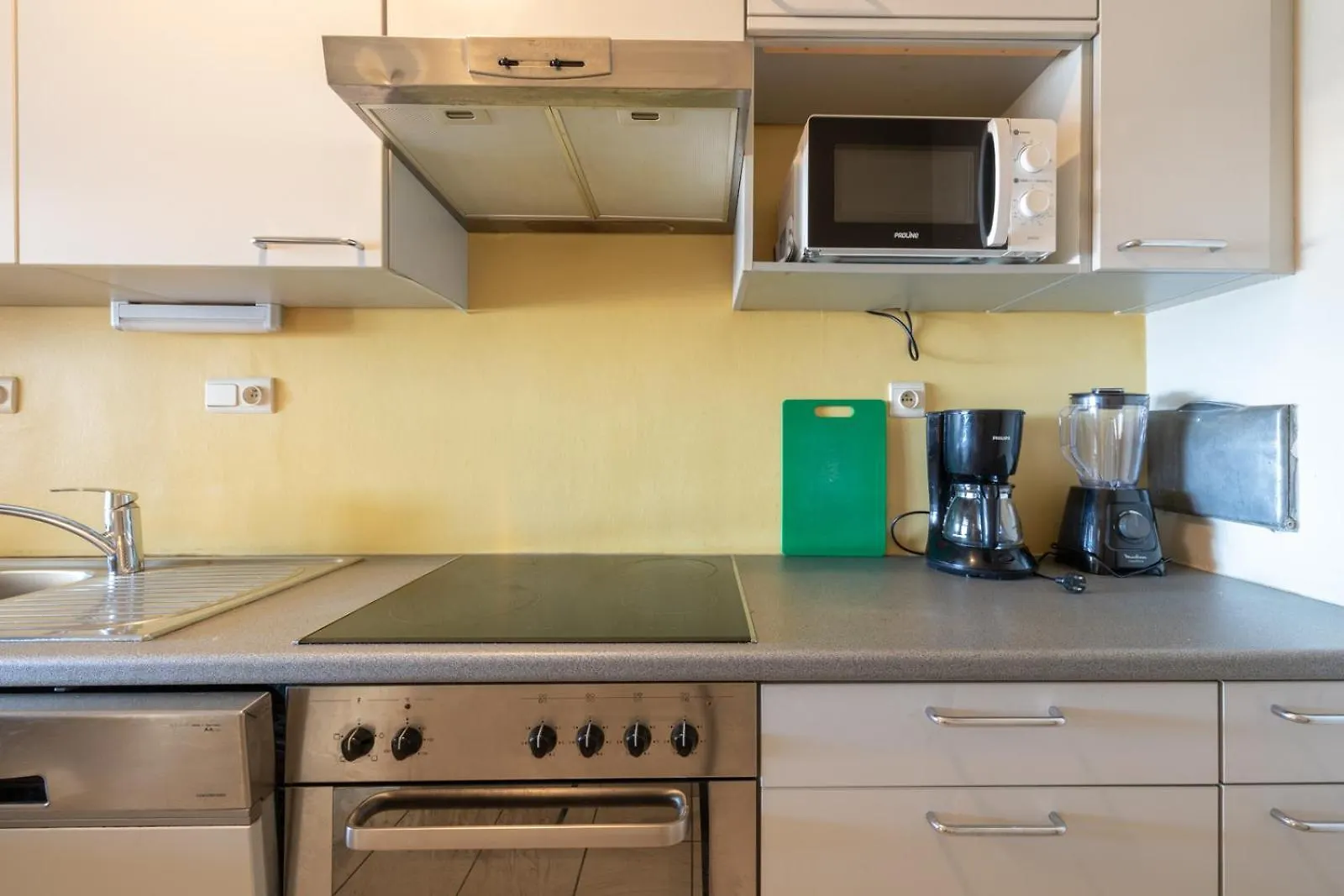 Beautiful 2-Bedroom Apartment With Sea View In Ostend T74